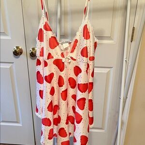 Red Heart Print Women's Chemise